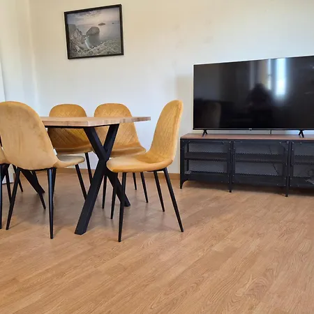 Apartament Mareval *